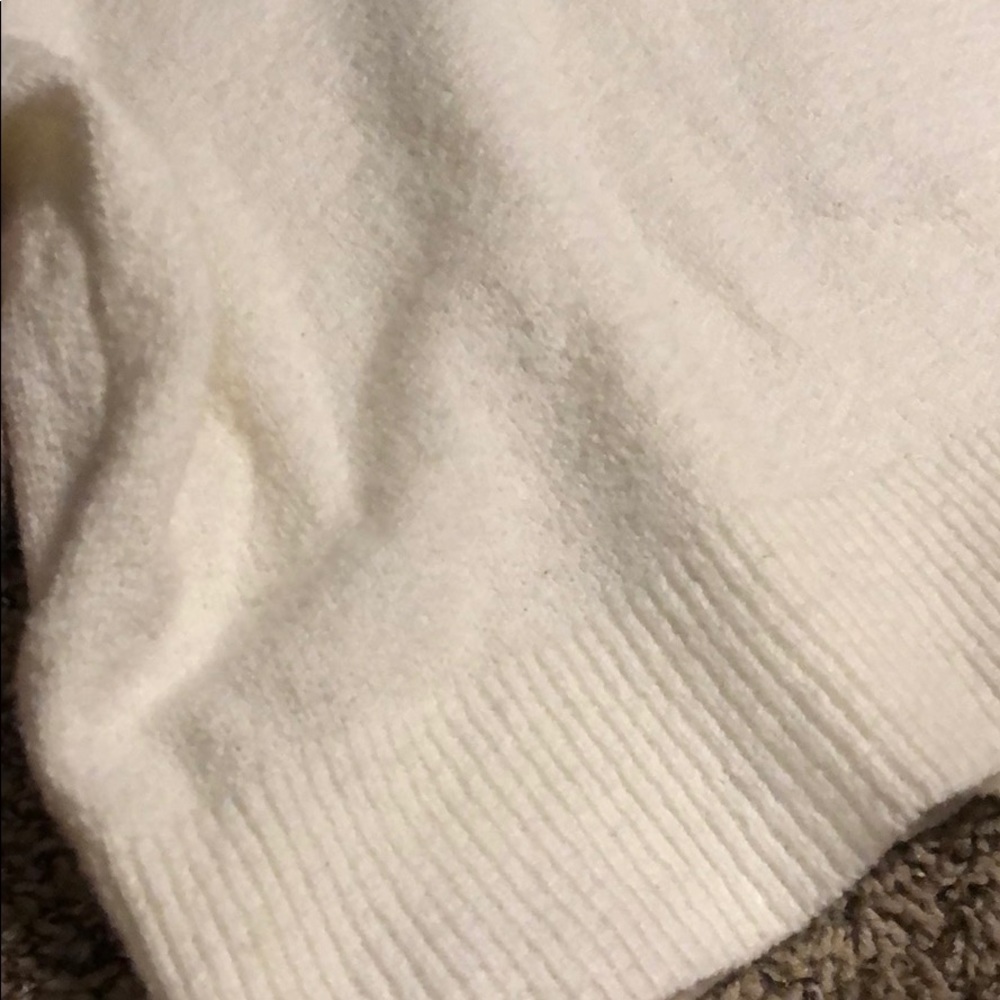 Sweater - Picture 4 of 4